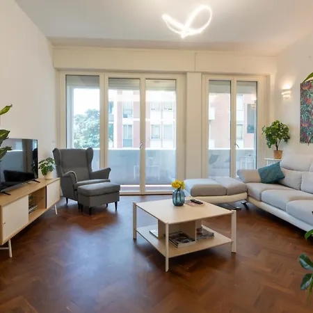 Housmart Fossolo 28 * Болонья